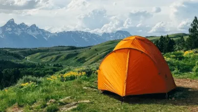 Camping-Freunde aufgepasst: Diese Fehler ruinieren dein Zelt
