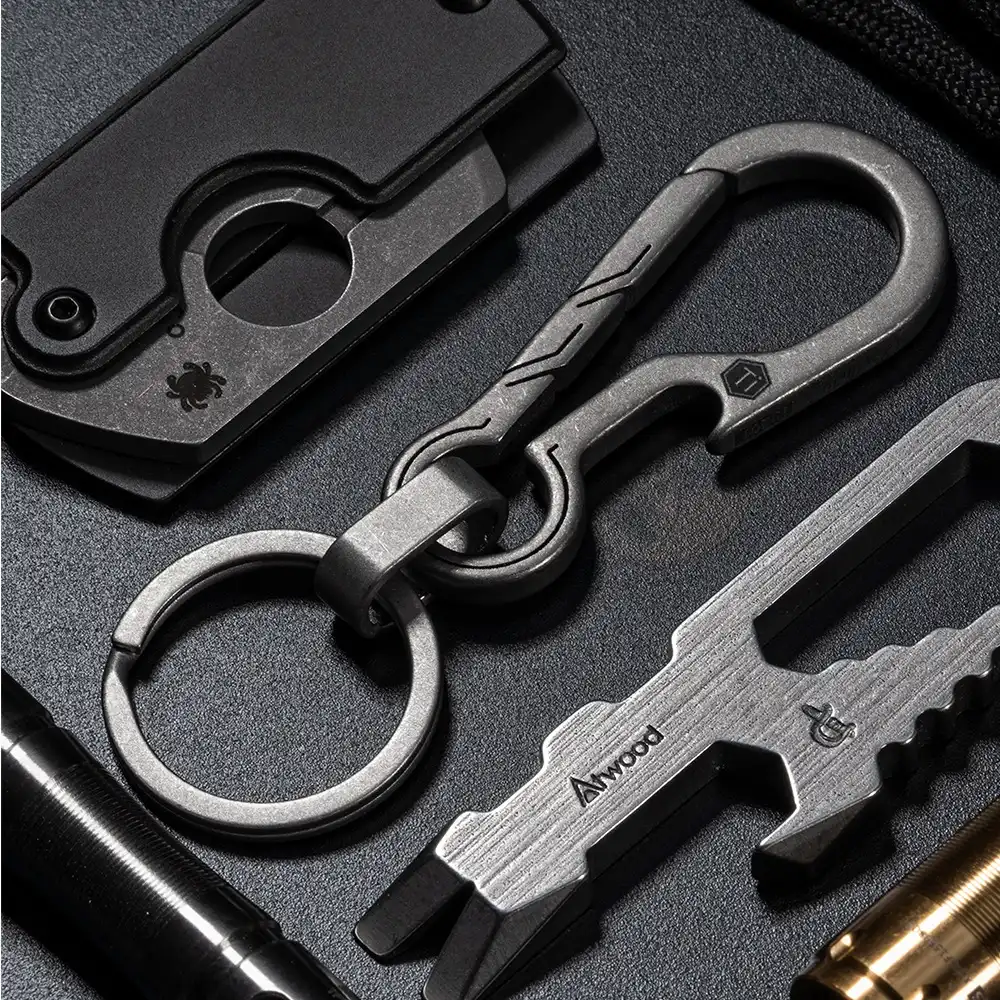 KEYUNITY KM01 Titanium Alloy Carabiner Keychain with Bottle Opener
